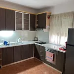 Rudi 2 In * טיראנה