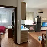 Rudi 2 In Διαμέρισμα *