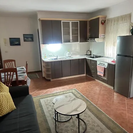 Rudi 2 In Apartamento *