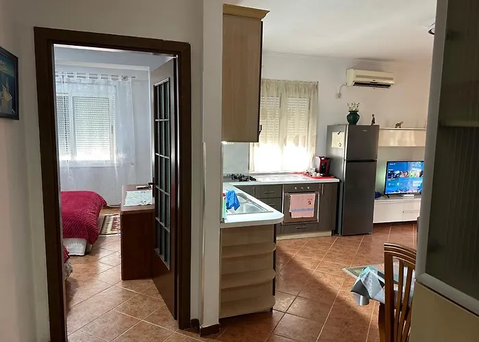 Rudi 2 In Appartement *